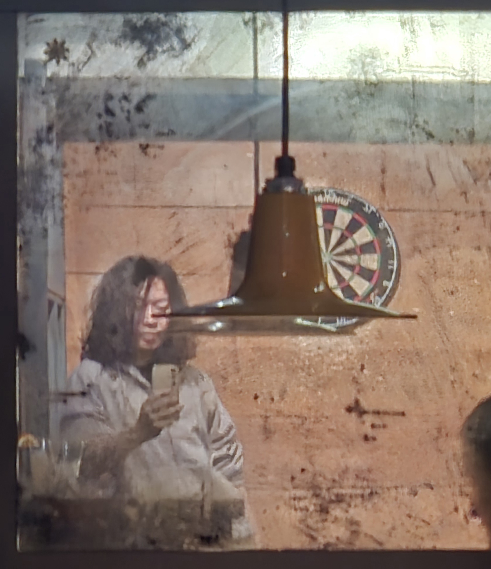 미국 방문 중 실내에서 찍은 거울 사진