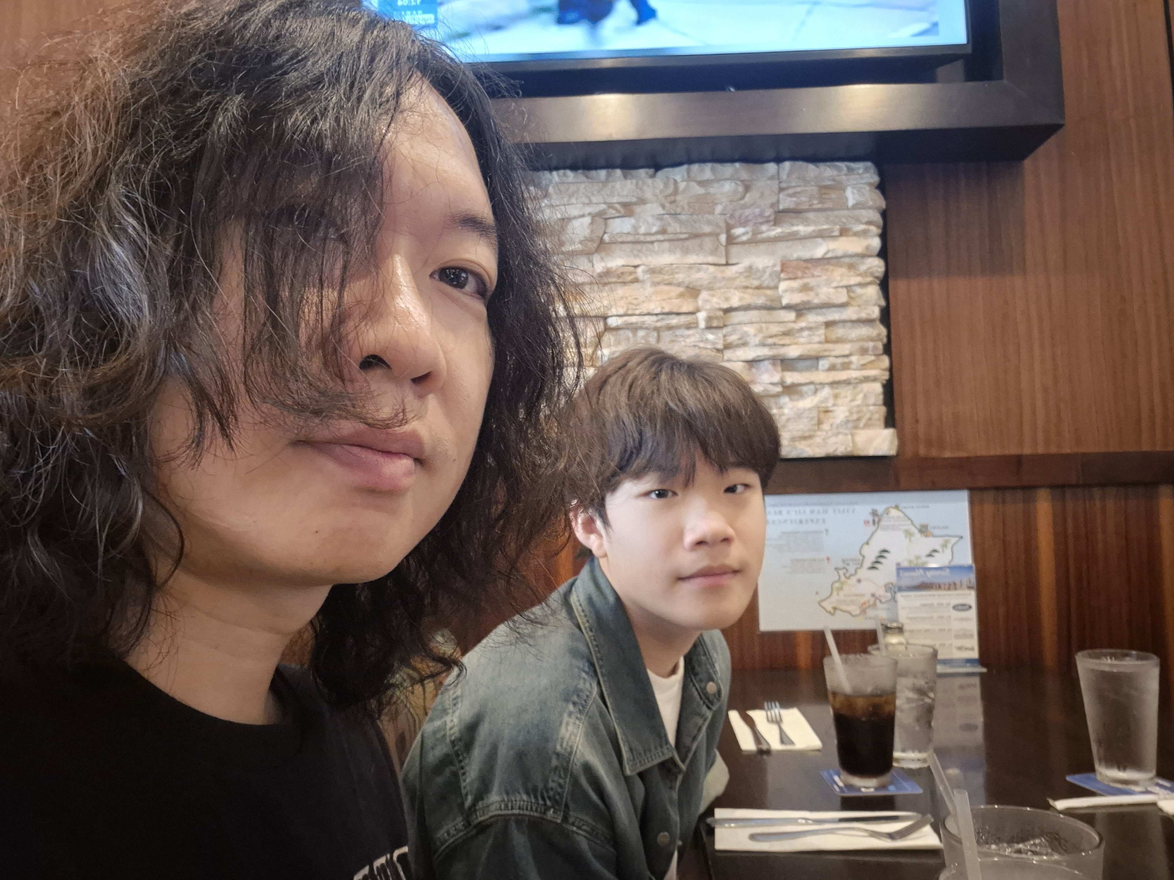 가족과 식당에서 찍은 사진