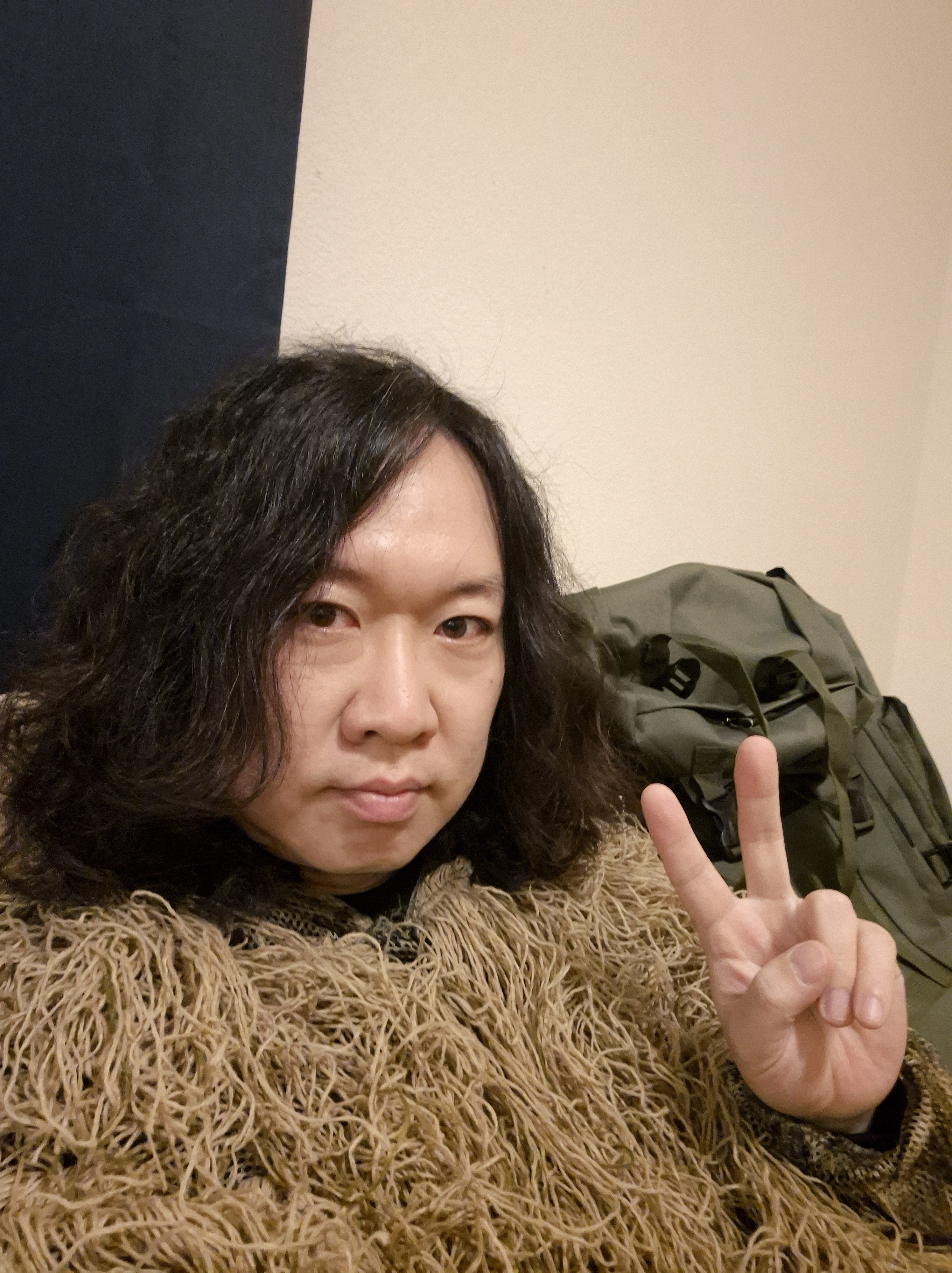 촬영 복장을 입고 찍은 셀카