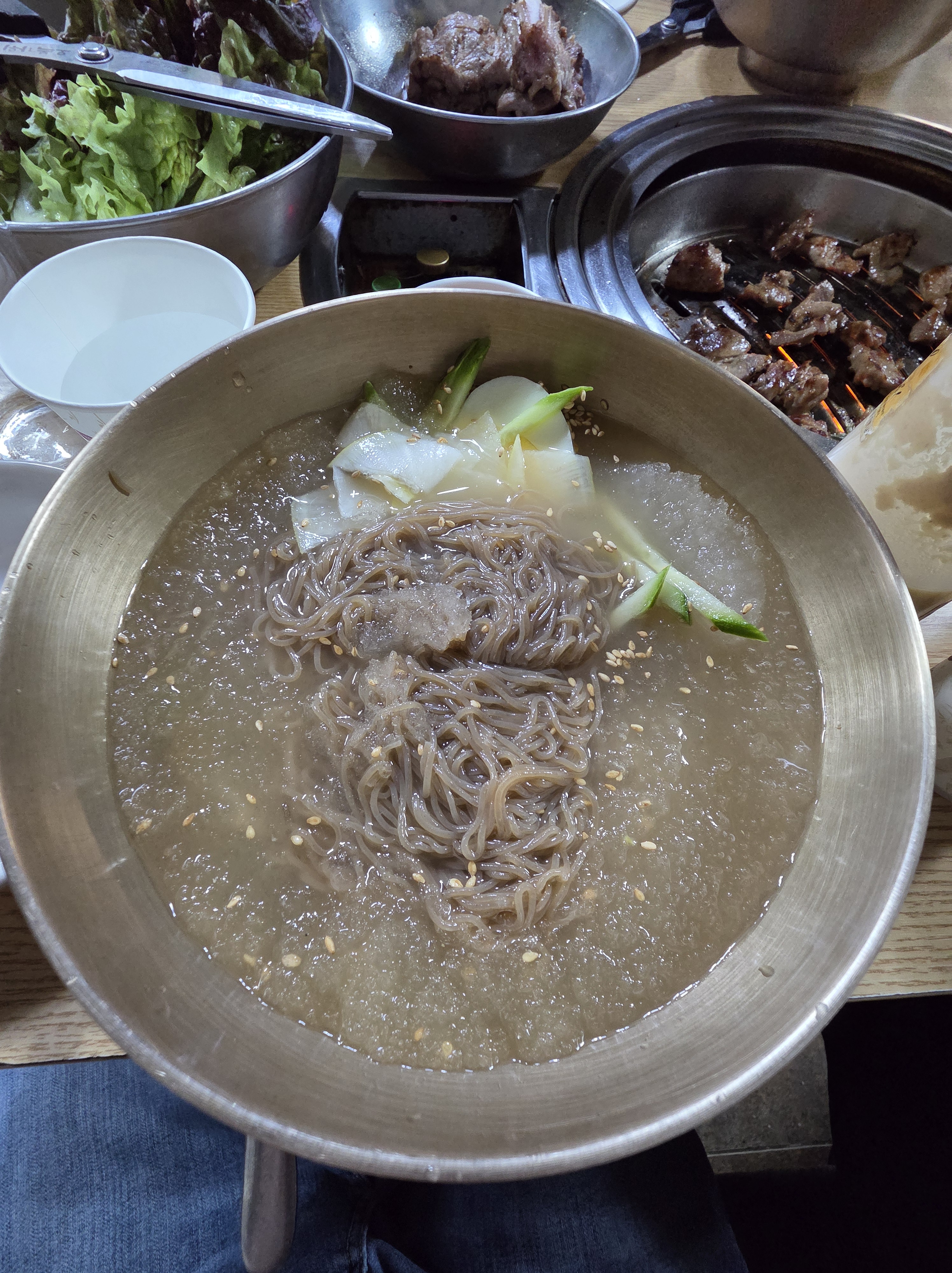 양념갈비와 함께 먹은 물냉면